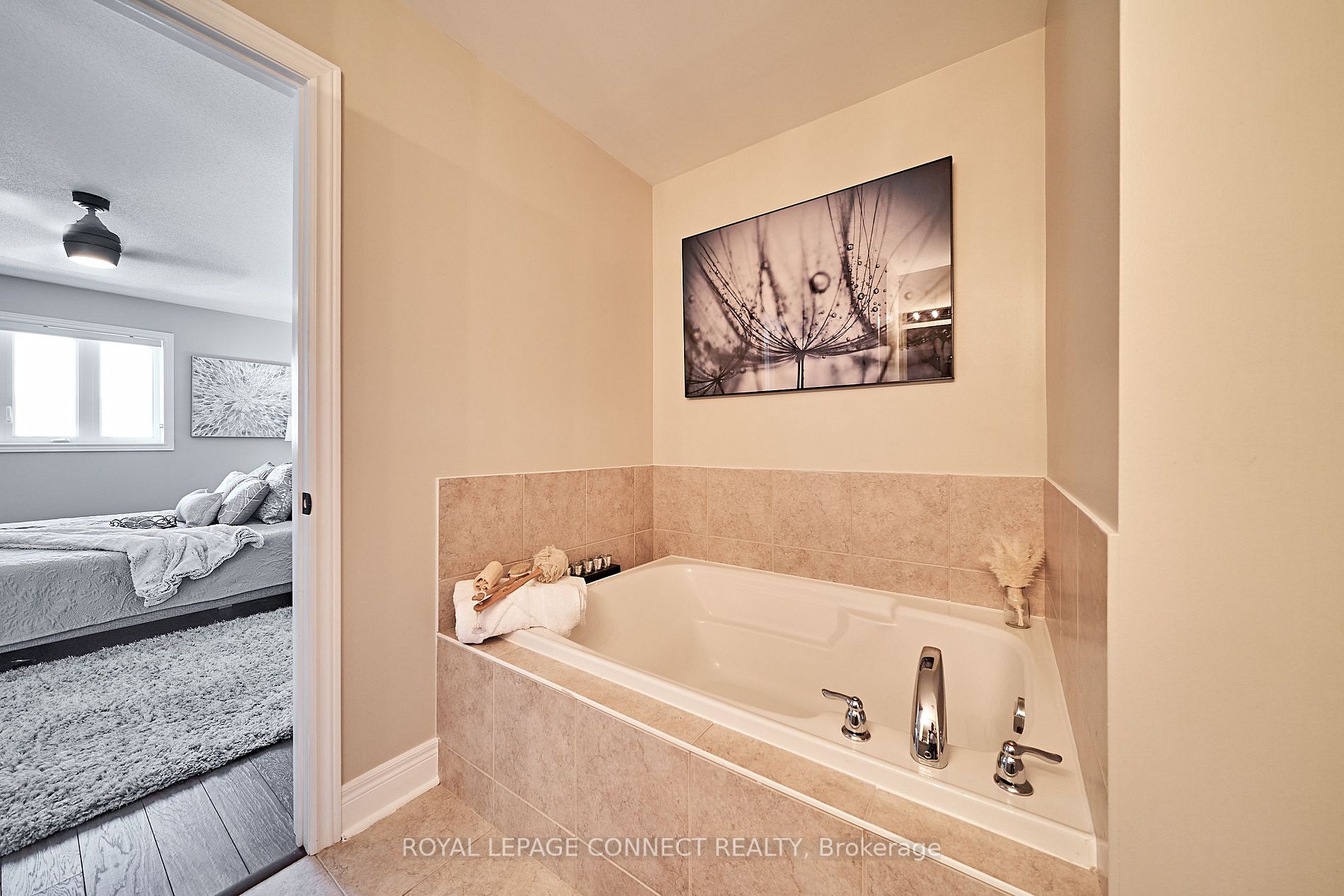 181 Bathgate Cres