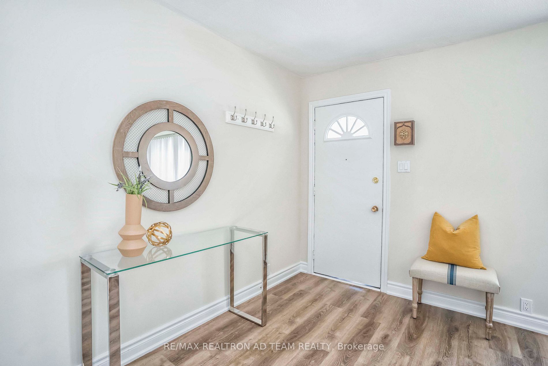 24 Woodhouse Cres