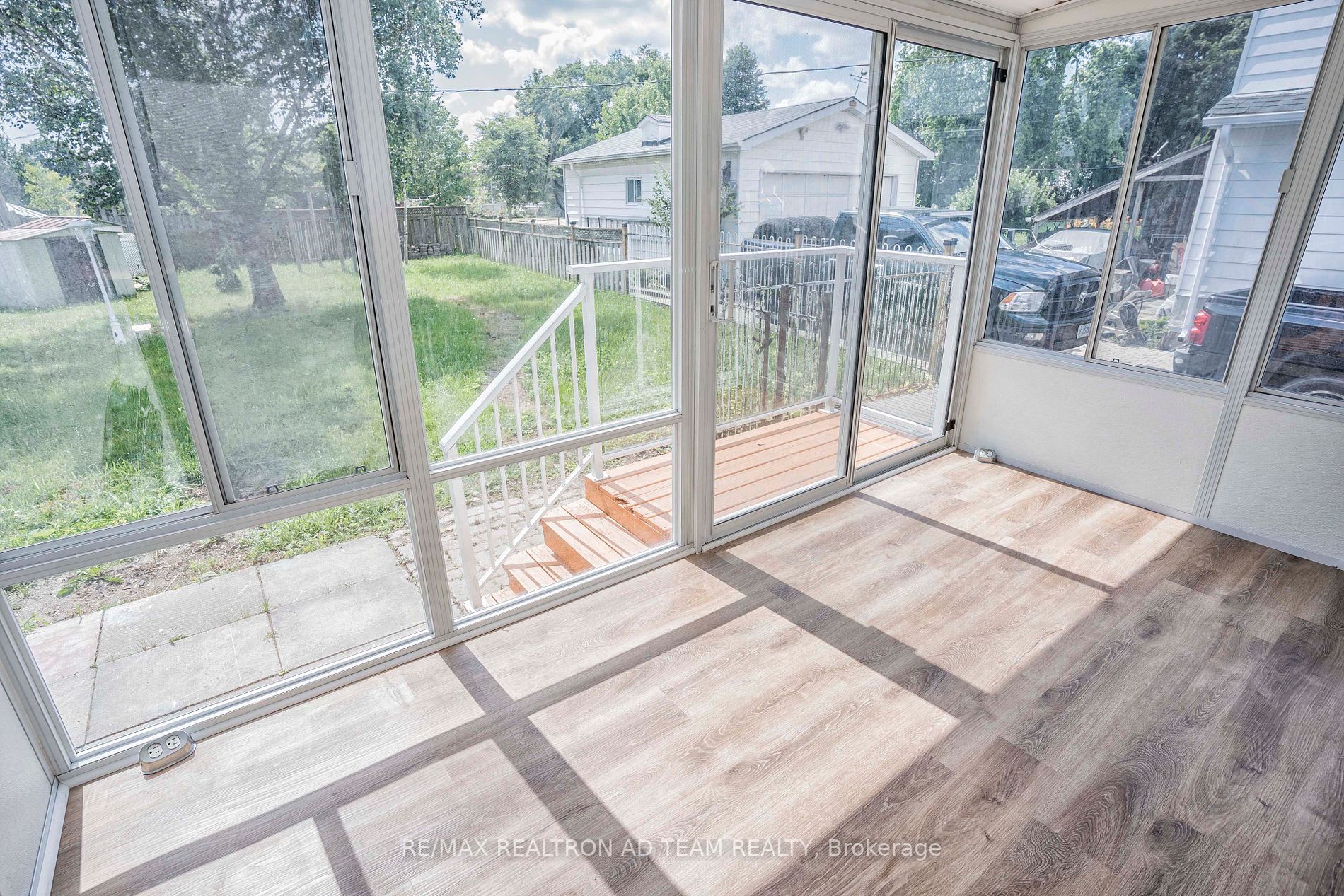 24 Woodhouse Crescent