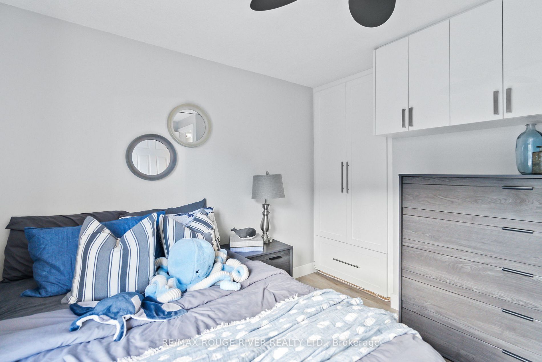 116 Yorkville Dr