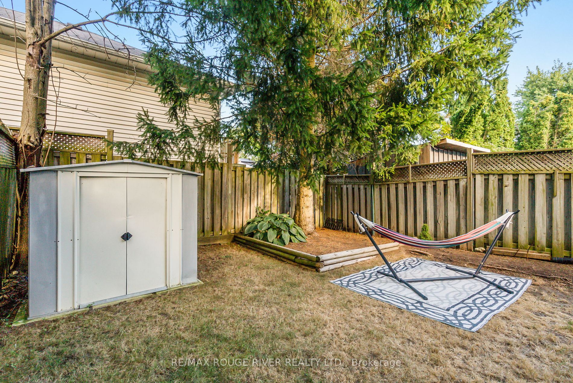 116 Yorkville Dr