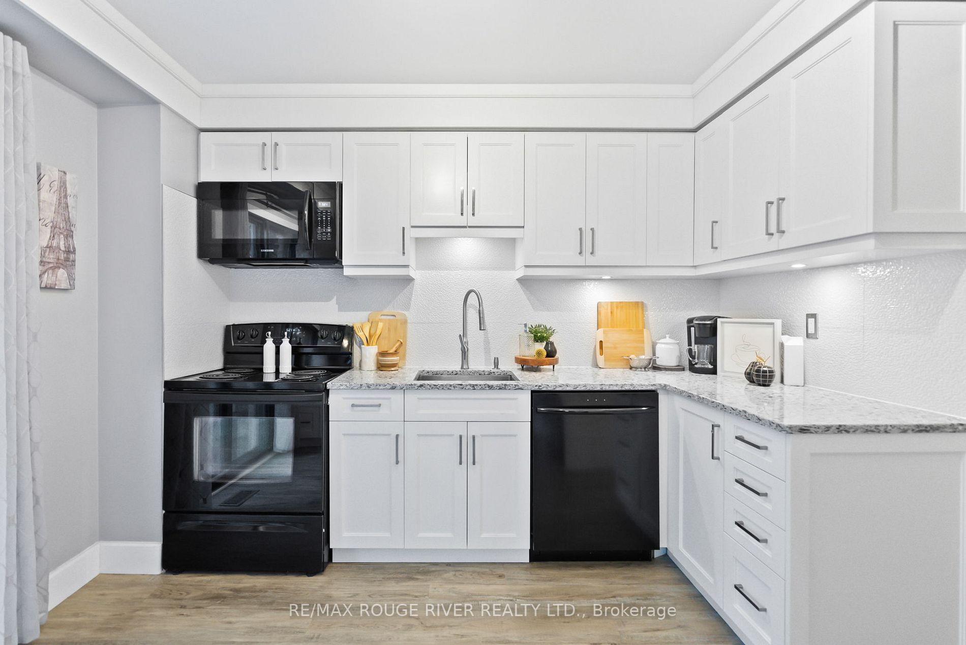 116 Yorkville Dr