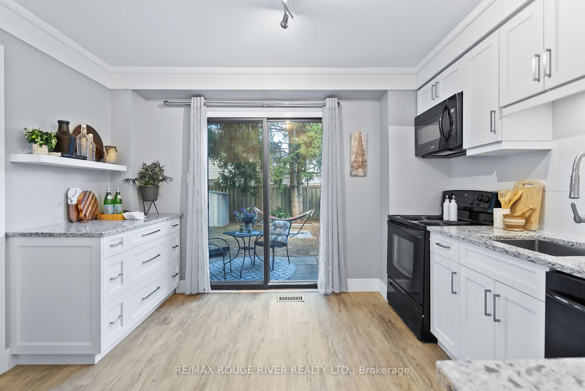 116 Yorkville Dr