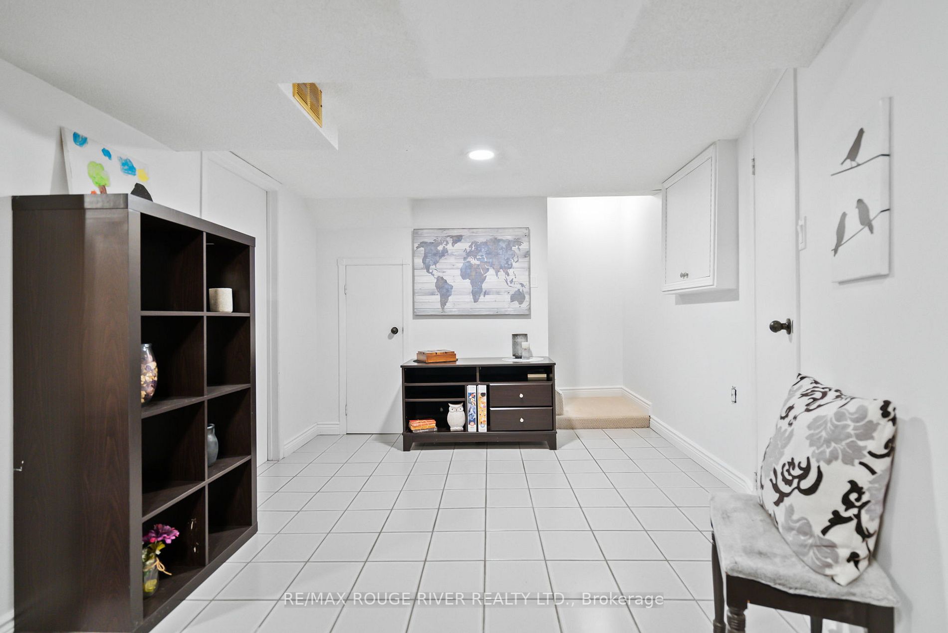 116 Yorkville Dr