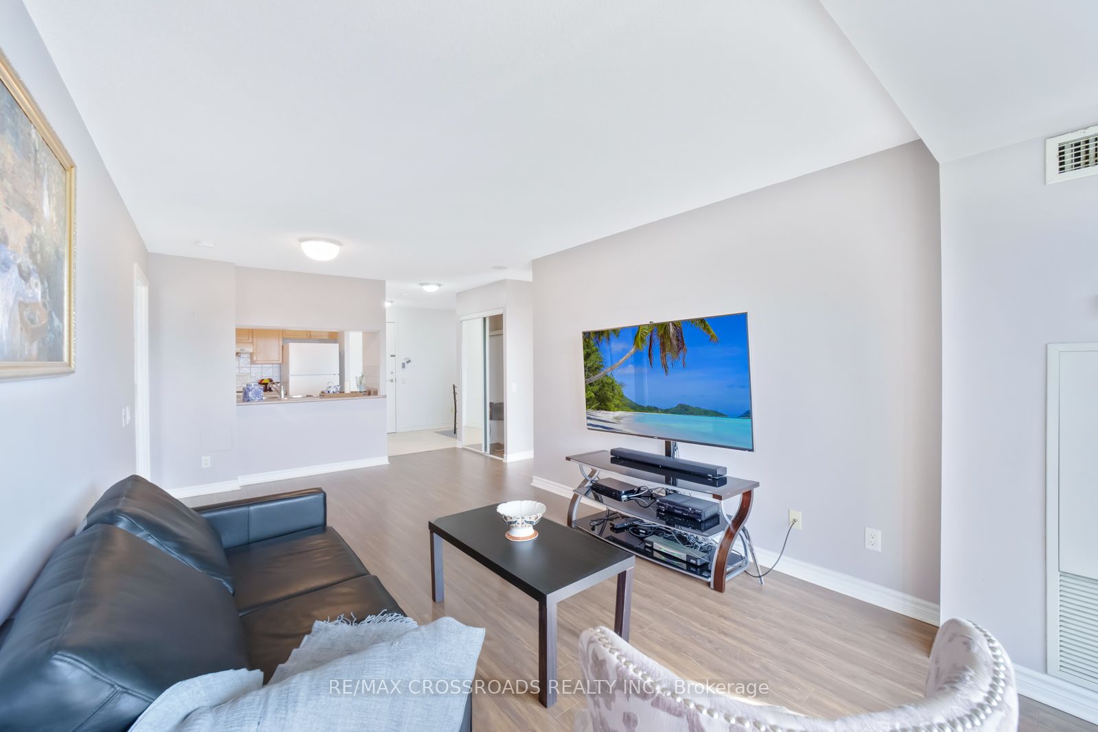 8 Mondeo Dr, #1220