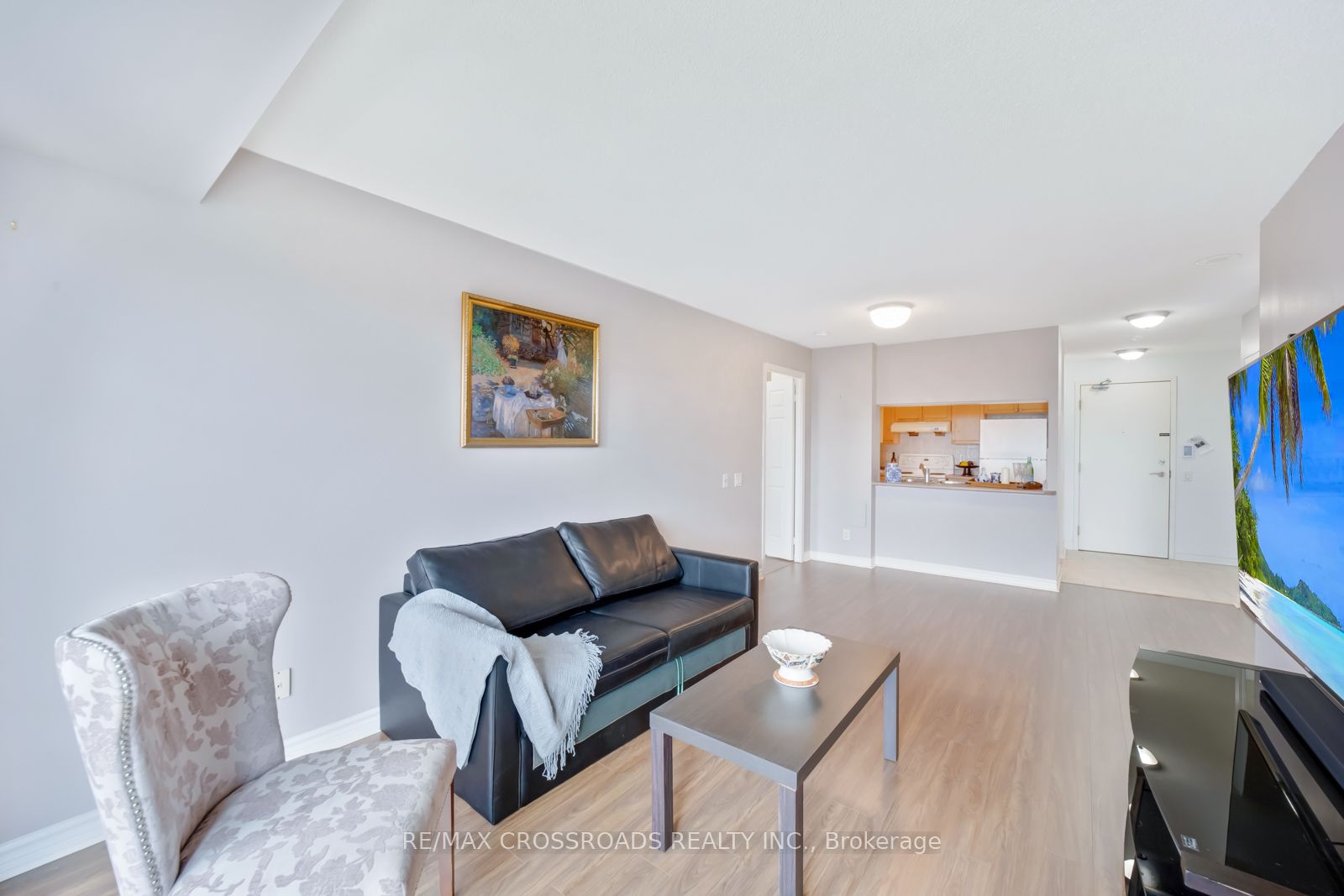 8 Mondeo Dr, #1220