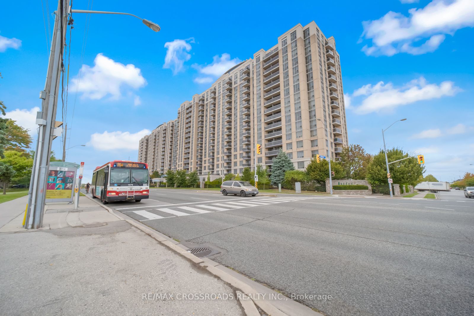 8 Mondeo Dr, #1220