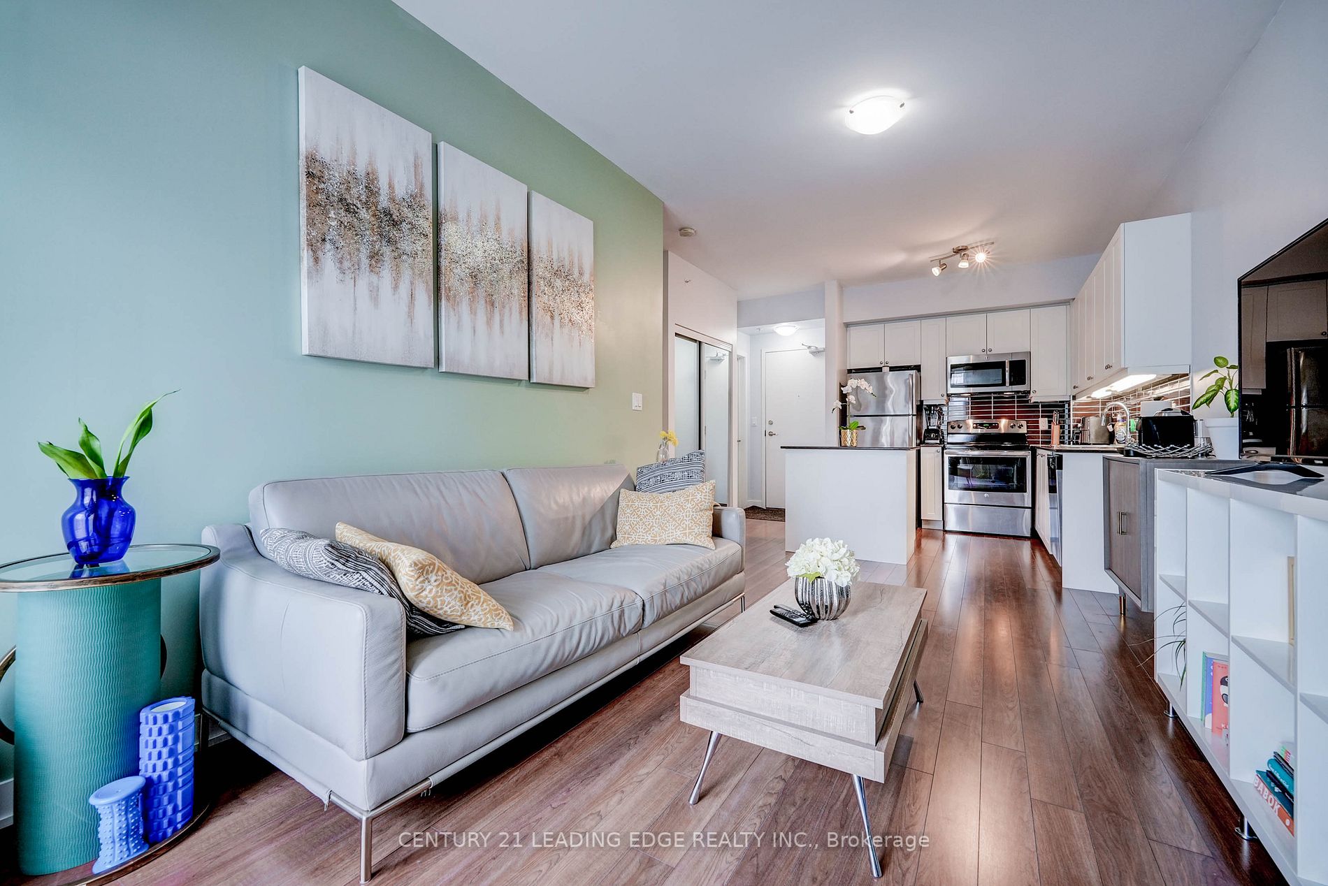 3560 St. Clair Ave E, #212