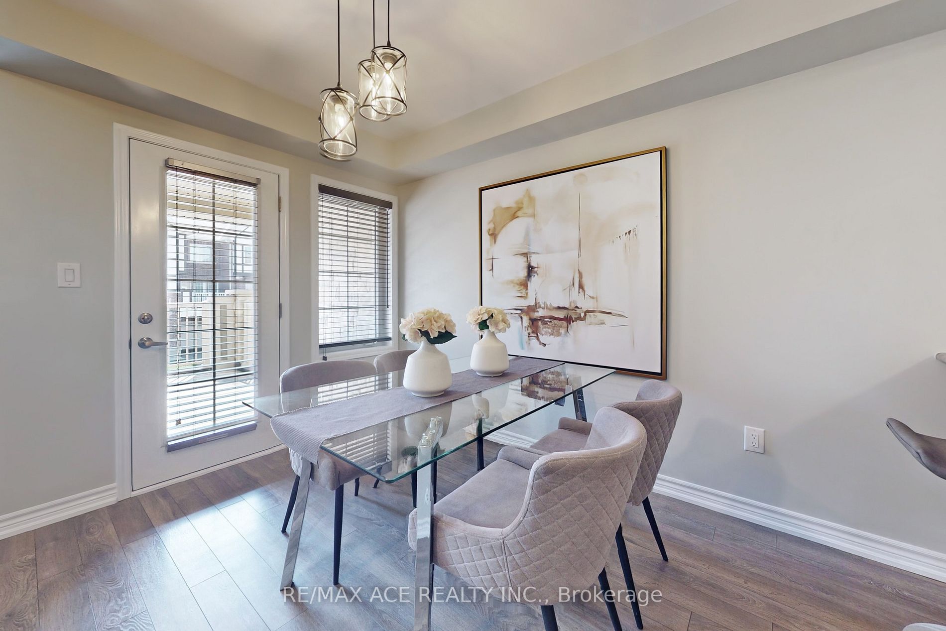 8 Goldeye St
