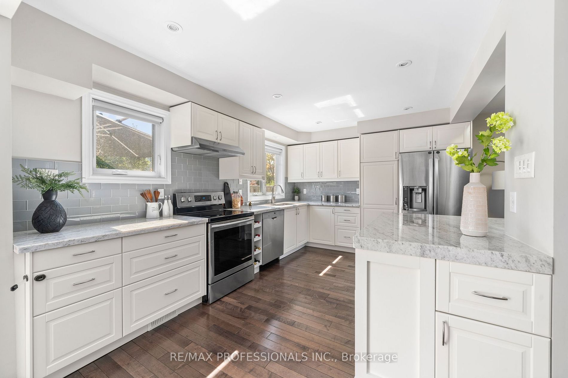 598 Stonebridge Lane