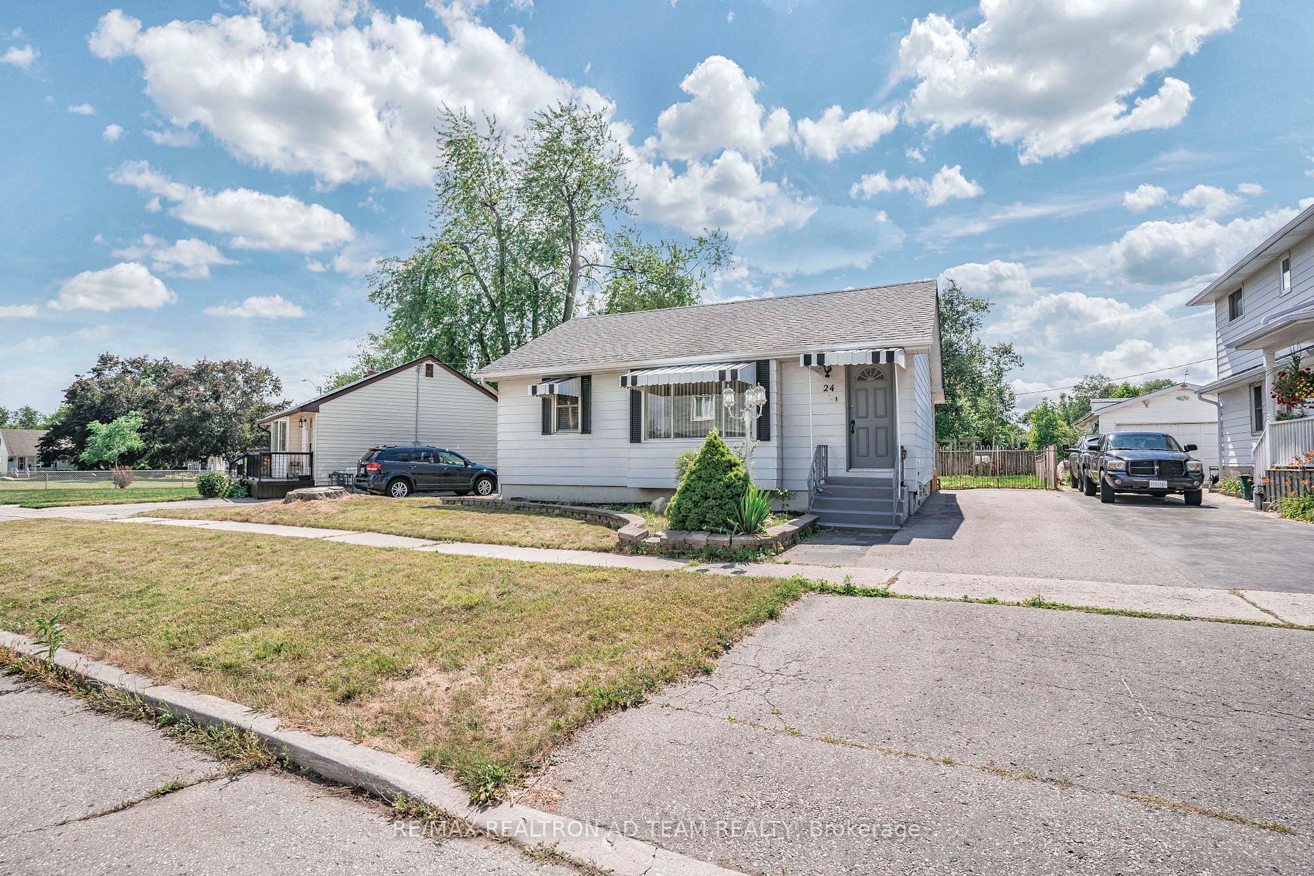 24 Woodhouse Cres