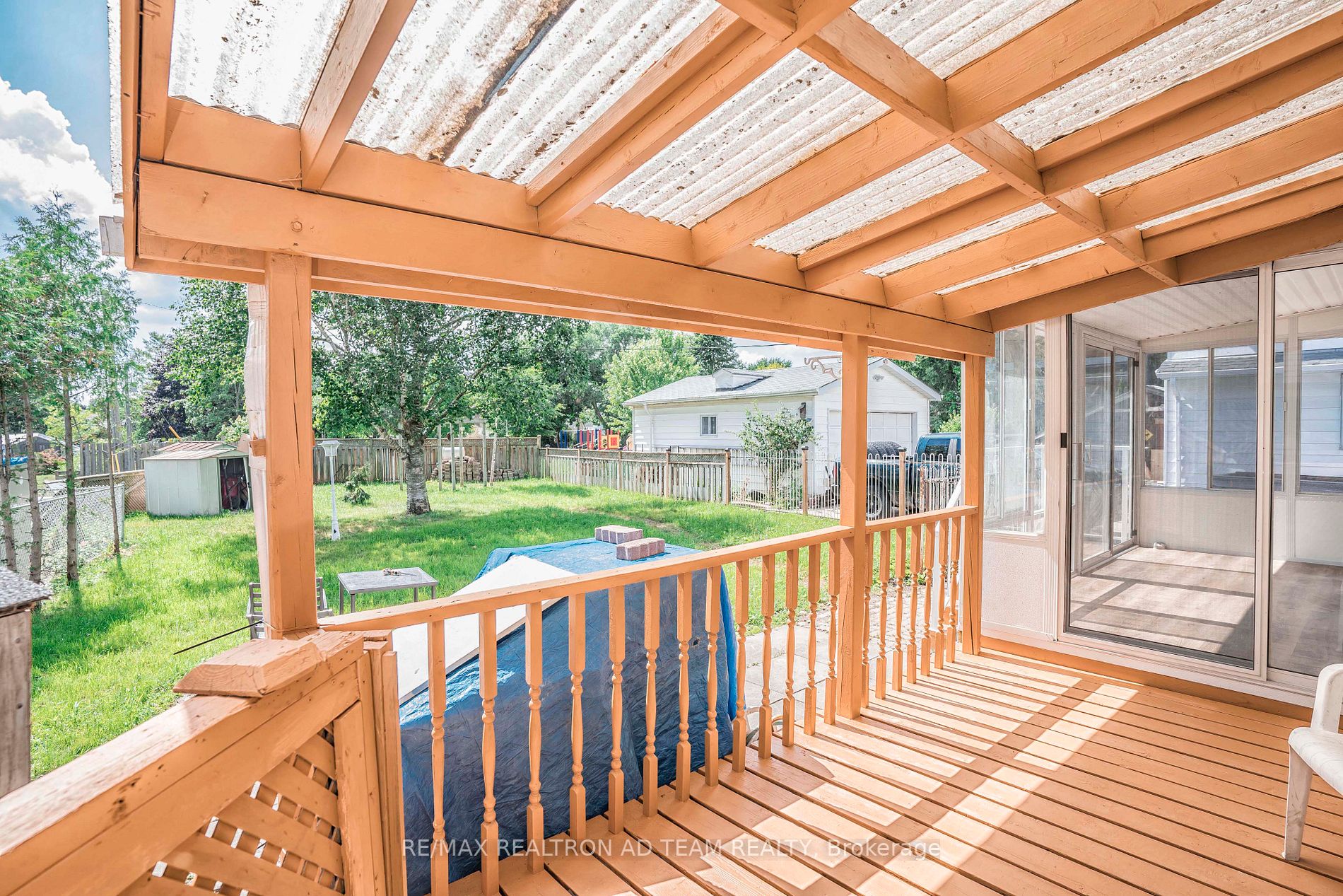24 Woodhouse Crescent