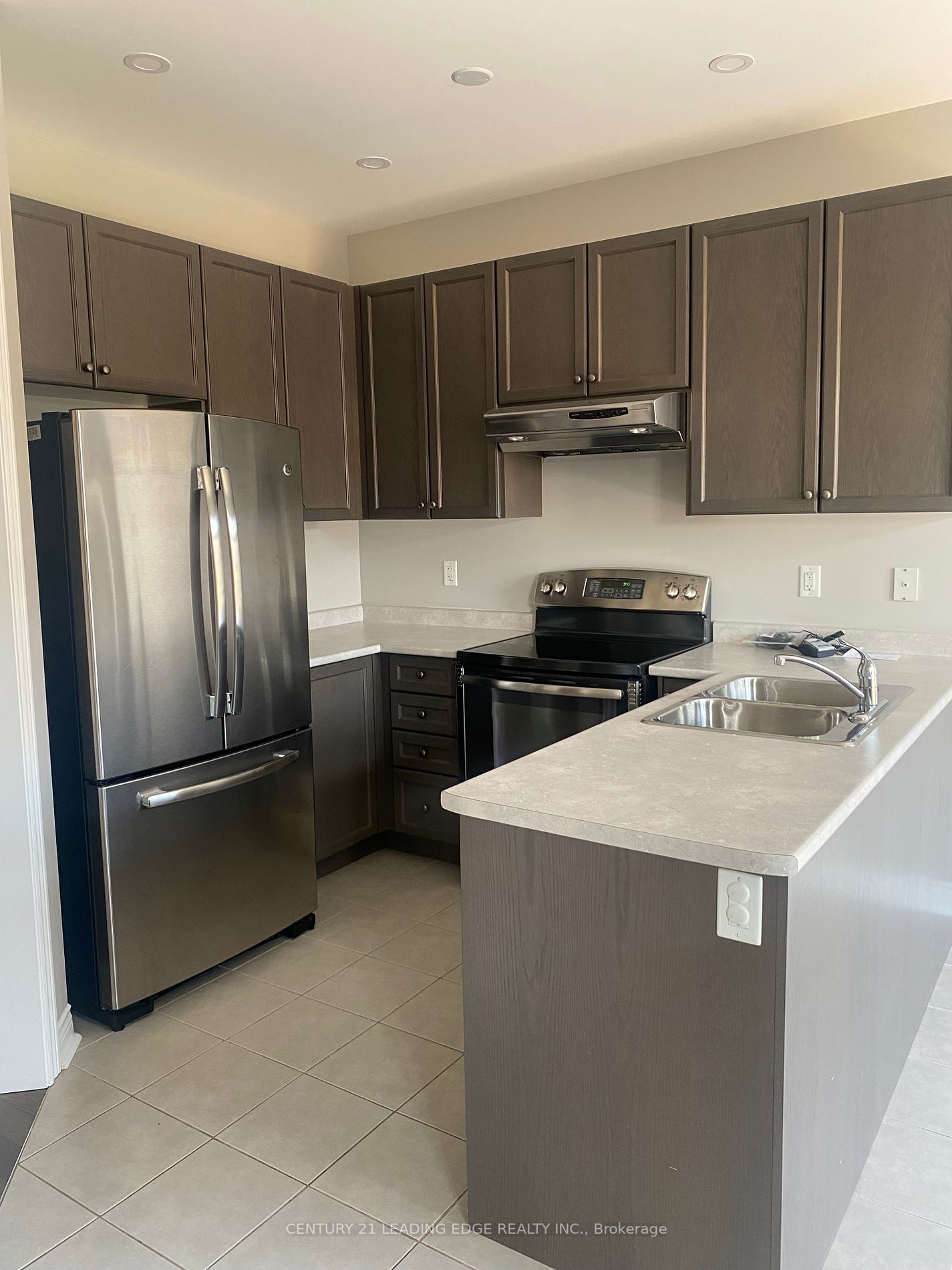 25 Keith-Wright Cres
