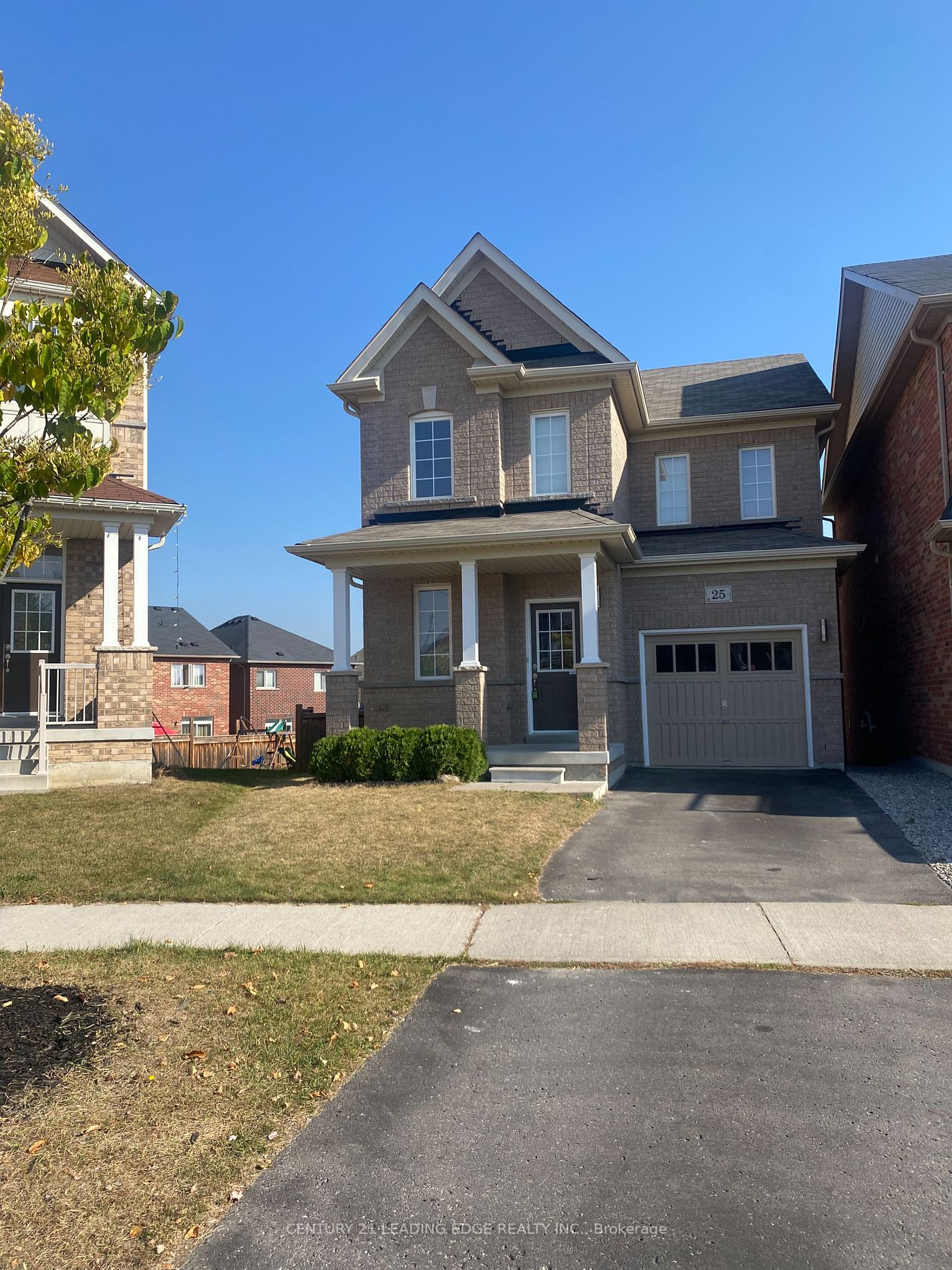 25 Keith-Wright Cres