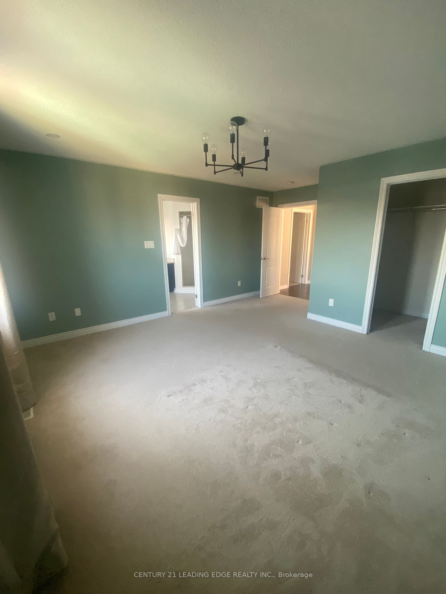 25 Keith-Wright Cres