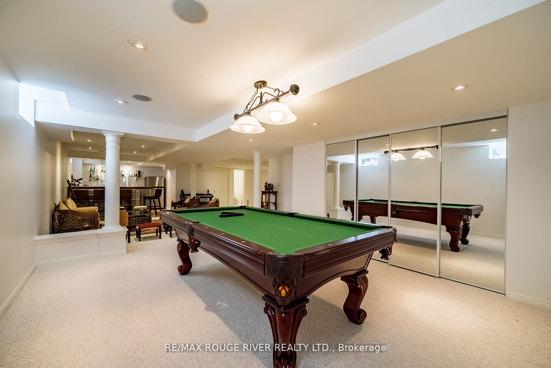 76 Montebello Cres