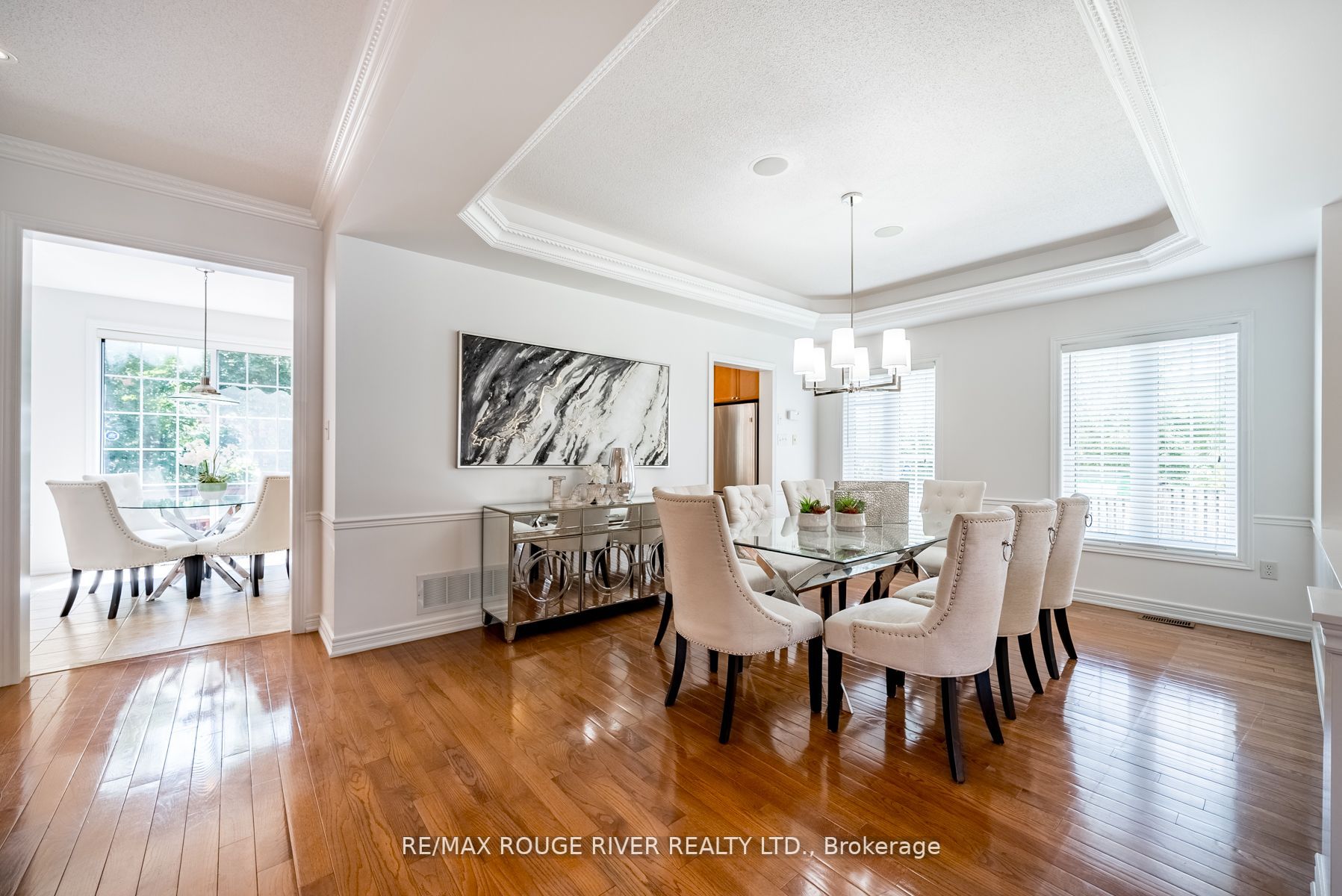 76 Montebello Cres