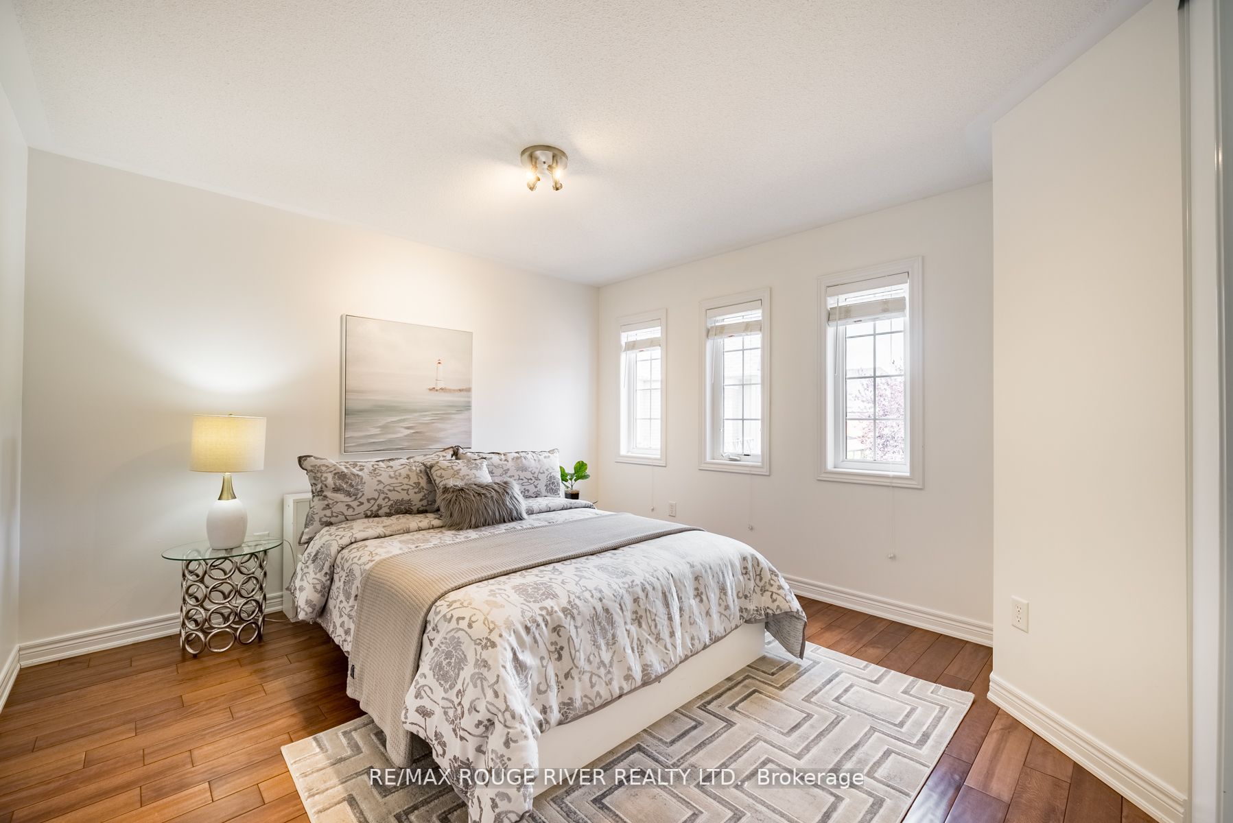 76 Montebello Cres