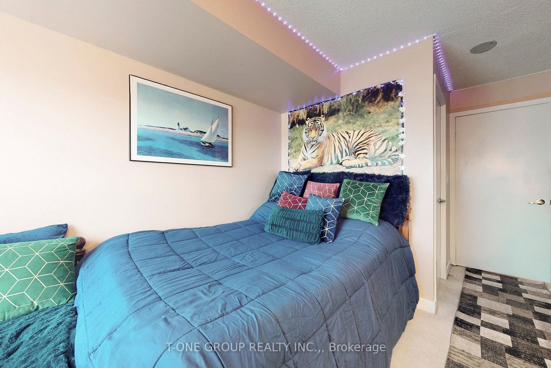 36 Lee Centre Dr, #2311