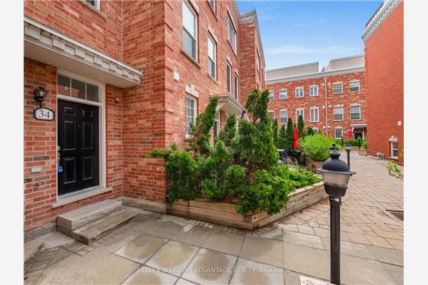 34 Fairhead Mews, Toronto