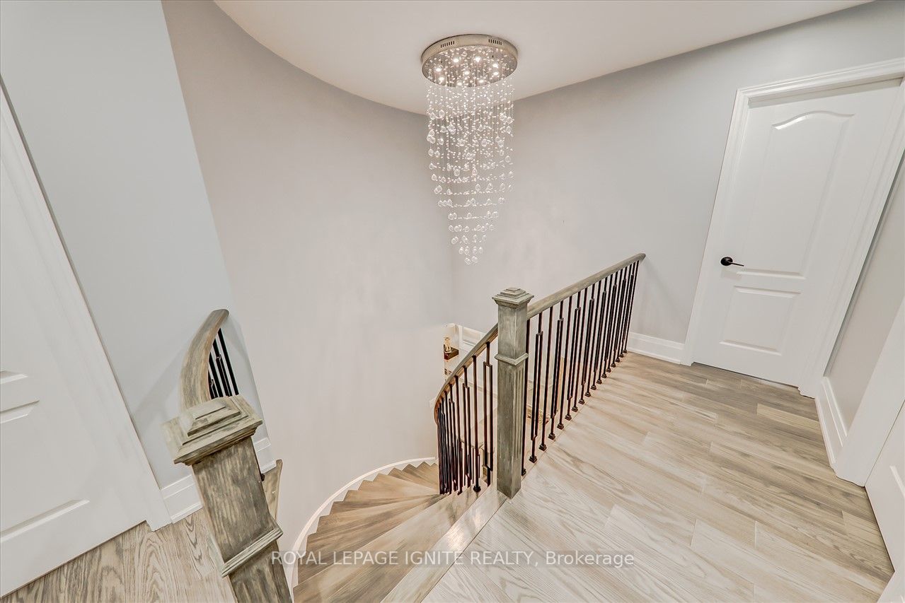 95 Baycliffe Drive