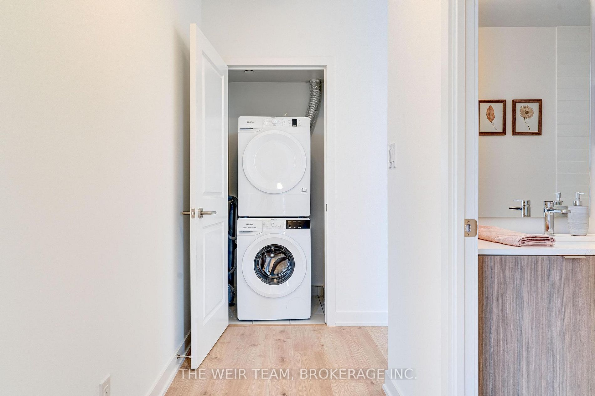 2799 Kingston Rd, #902