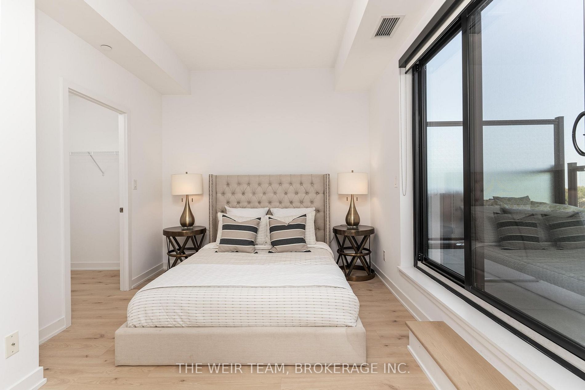 2799 Kingston Rd, #902