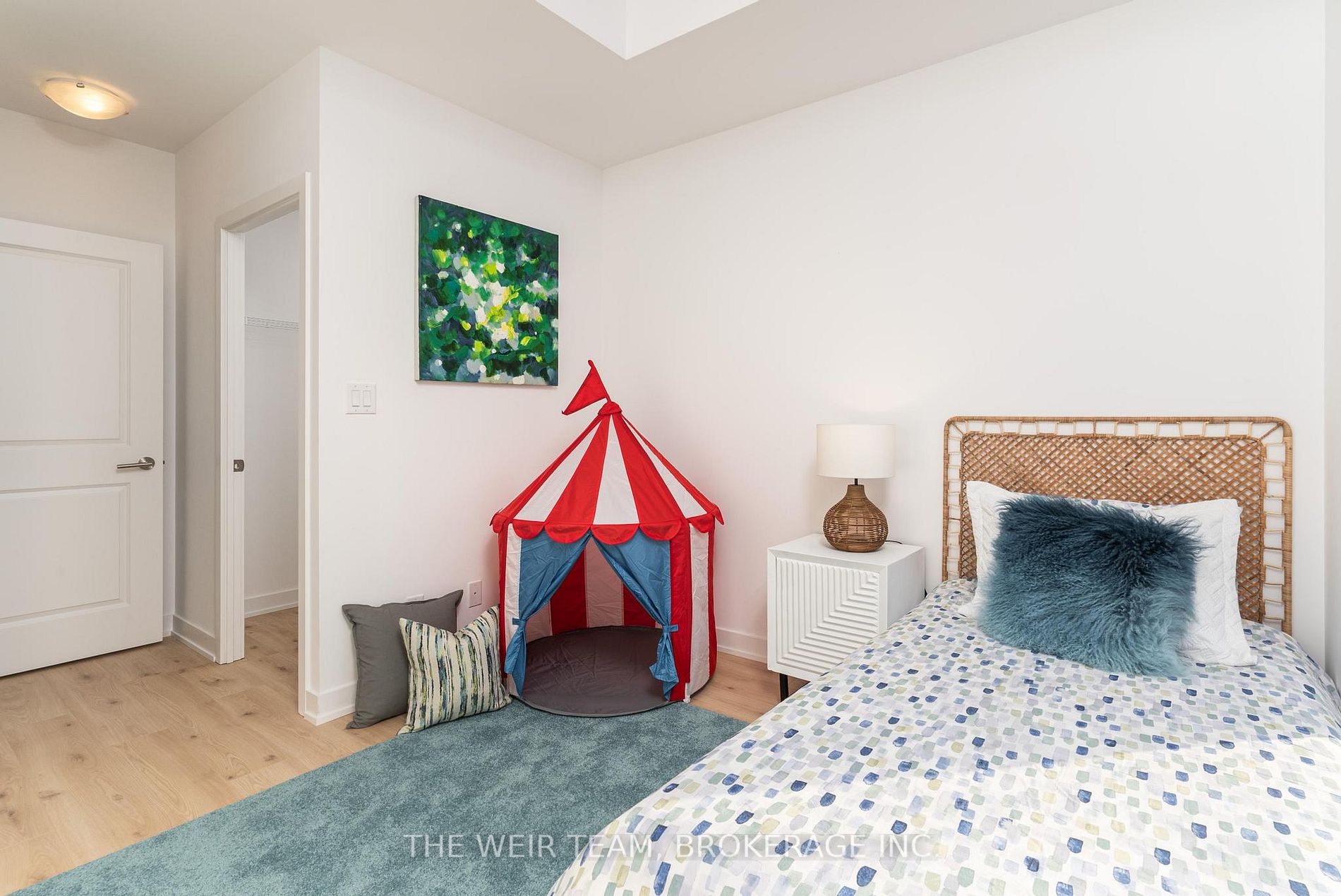 2799 Kingston Rd, #902