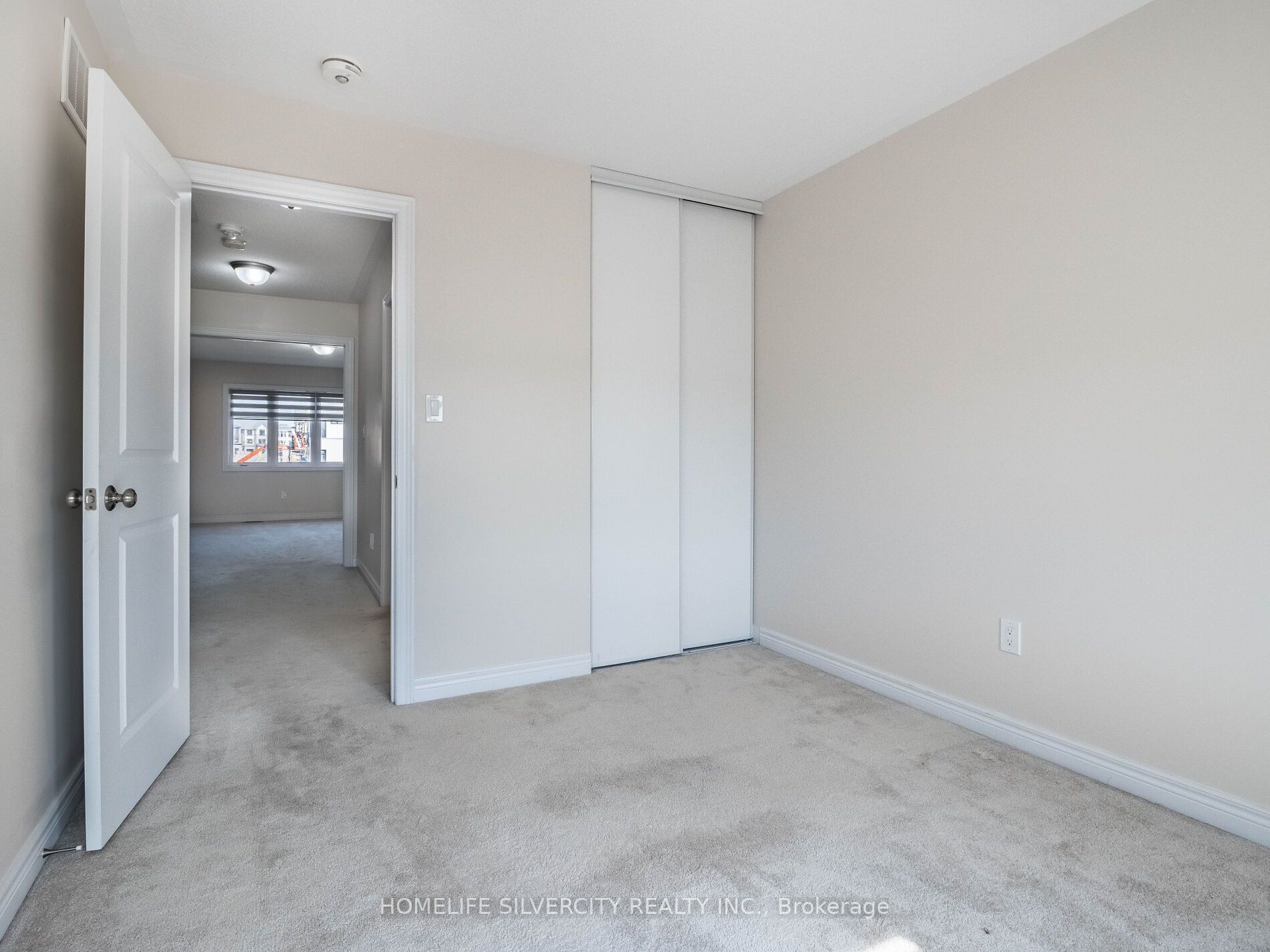 1183 Cactus Cres