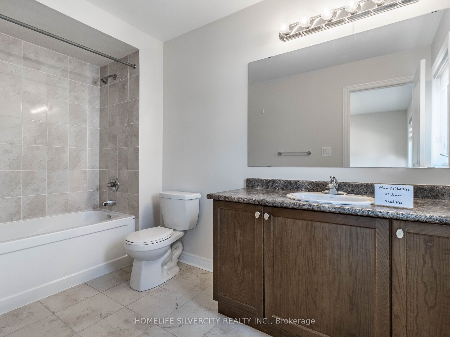 1183 Cactus Cres