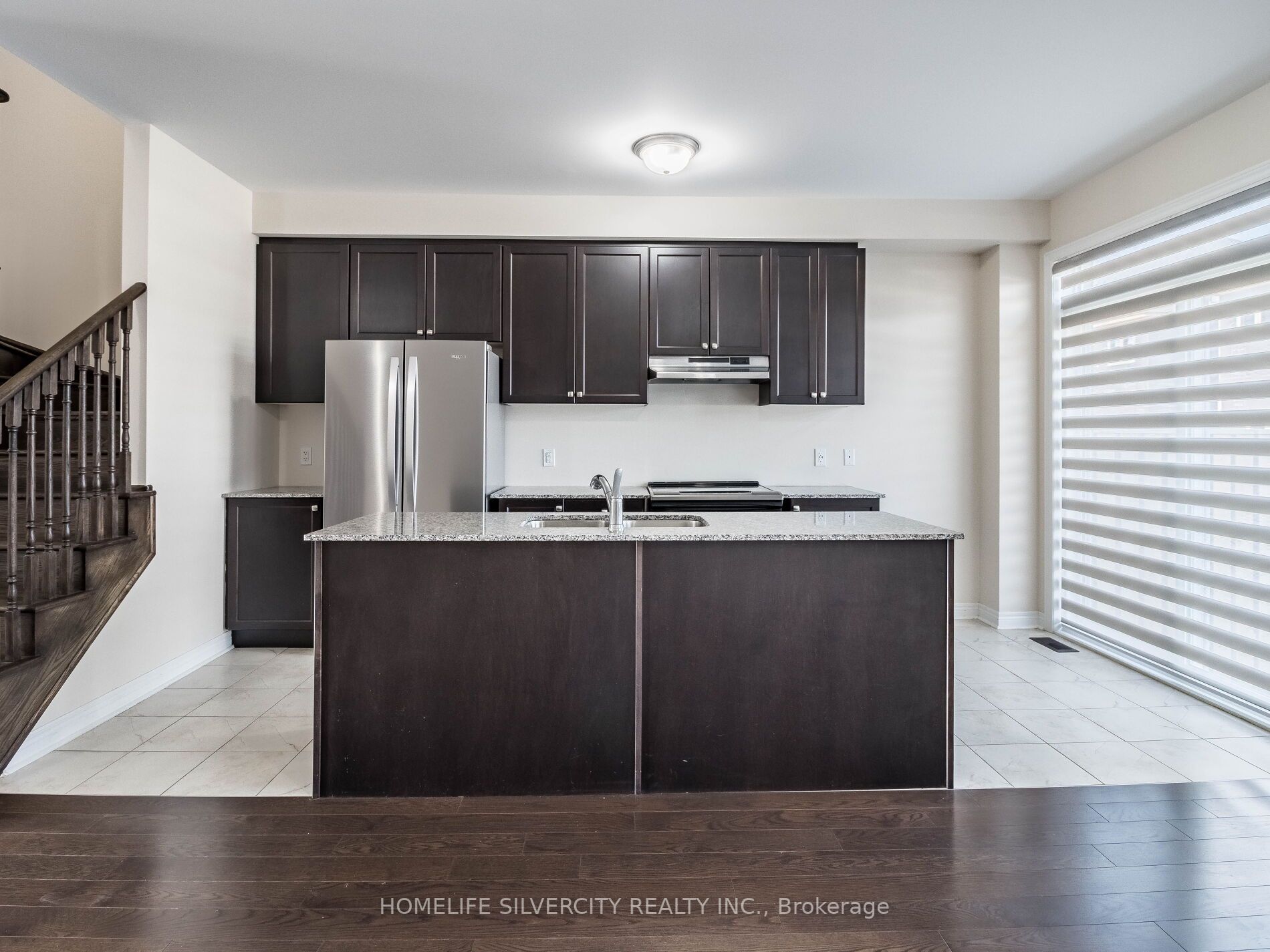 1183 Cactus Cres