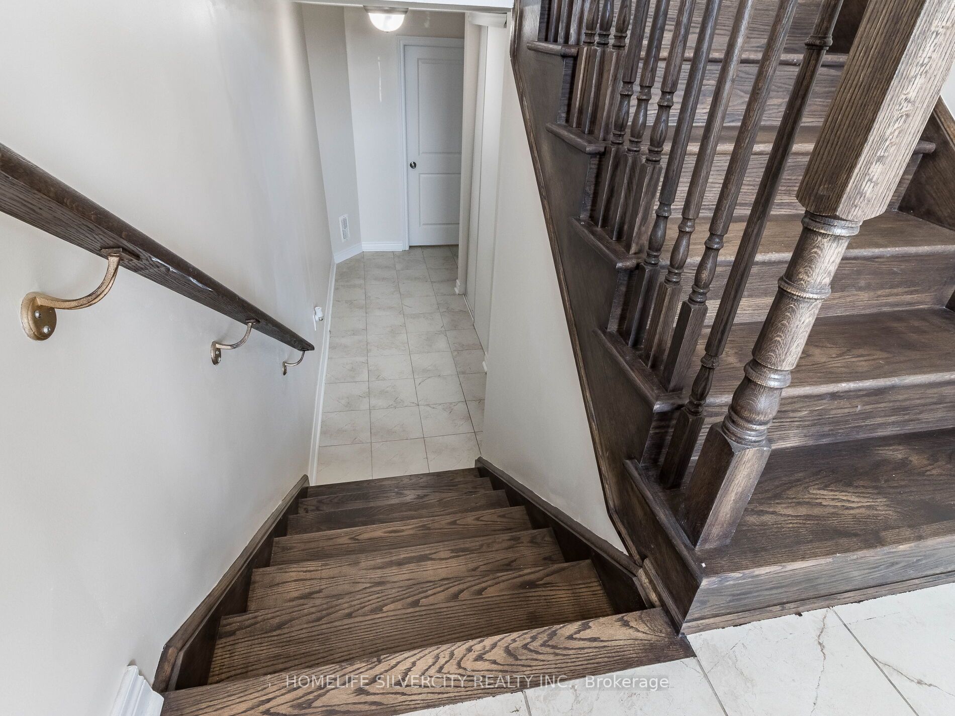 1183 Cactus Cres