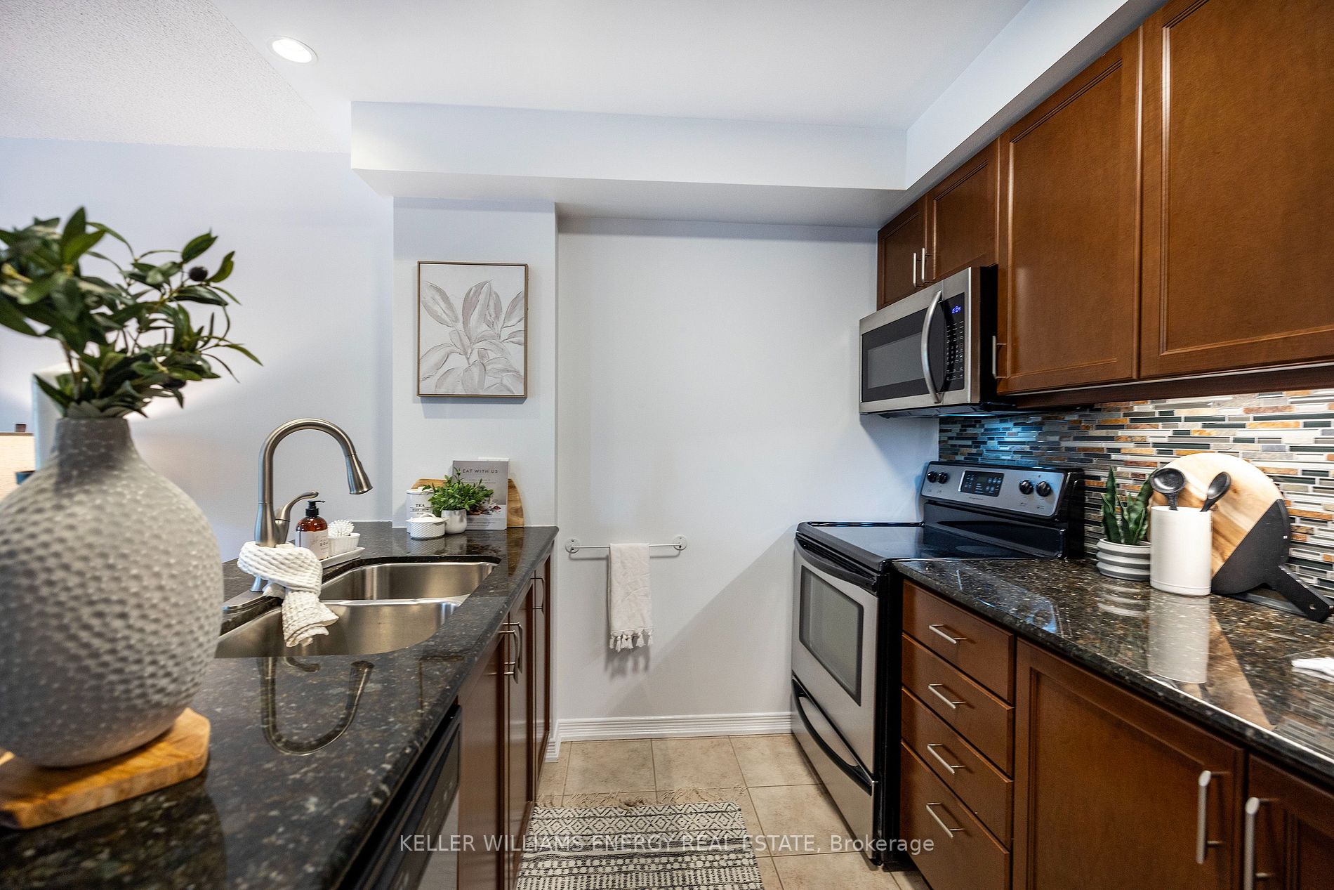 61 Clarington Blvd, ##304