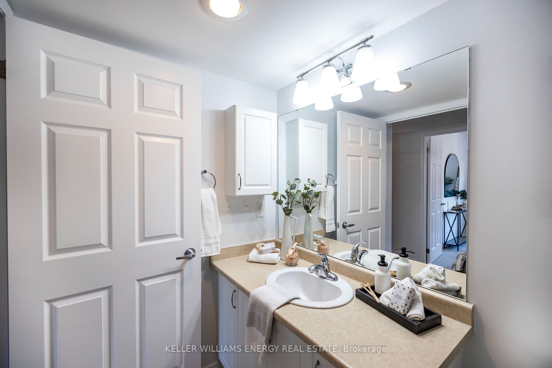 61 Clarington Blvd, ##304
