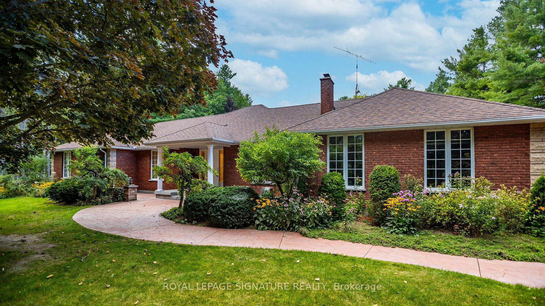 21 Sumac Rd