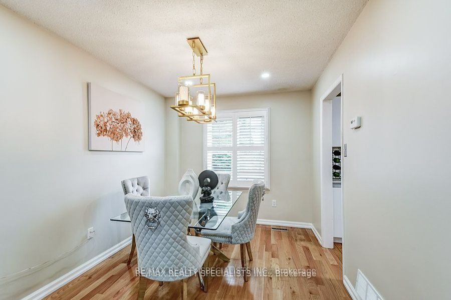 71 Pearce Drive N