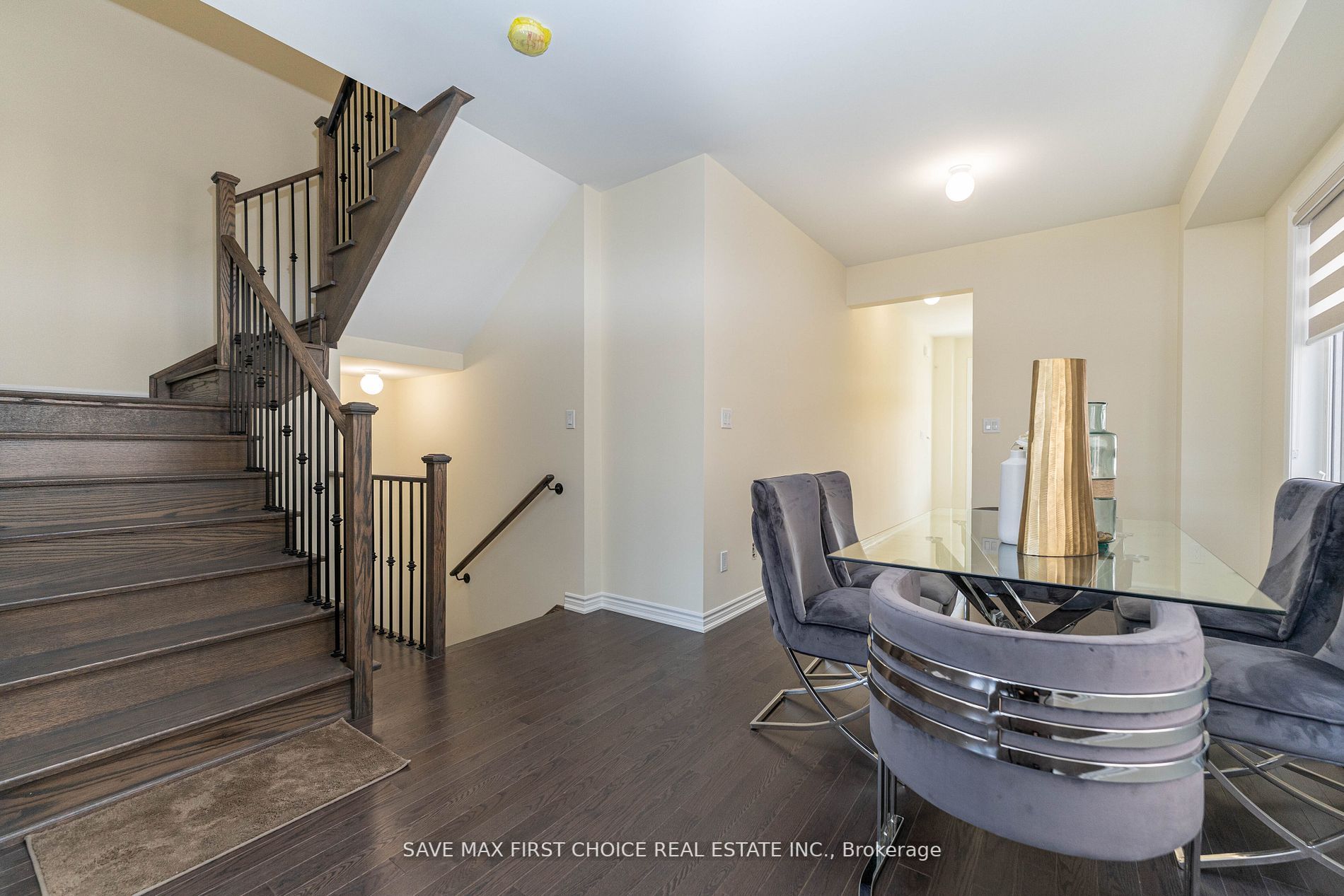 20 Bertram Gate