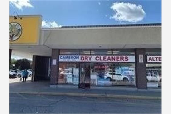 601 Dundas St W, Whitby