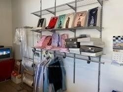 601 Dundas St W