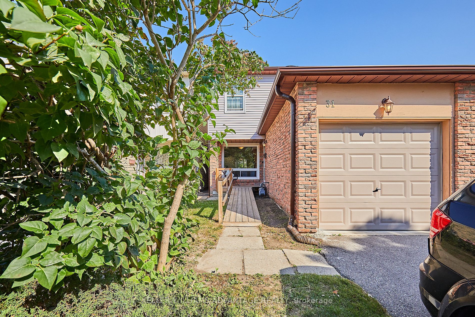 31 Granada Crescent