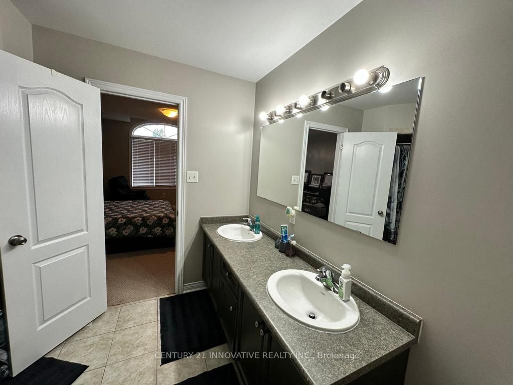 31 Shapland Cres E