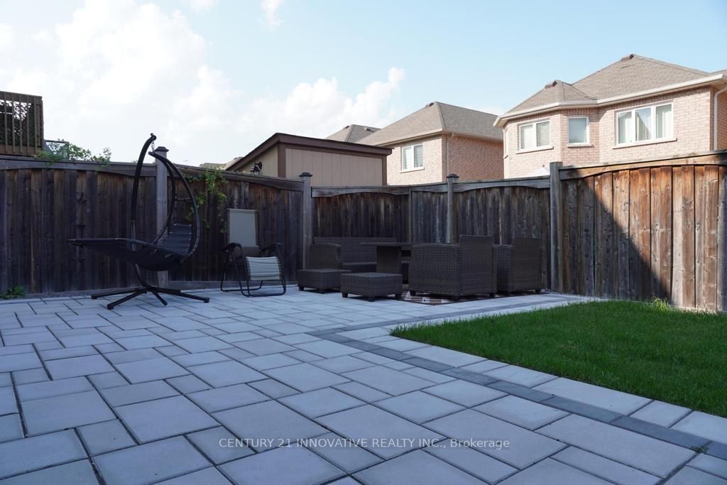 31 Shapland Cres E