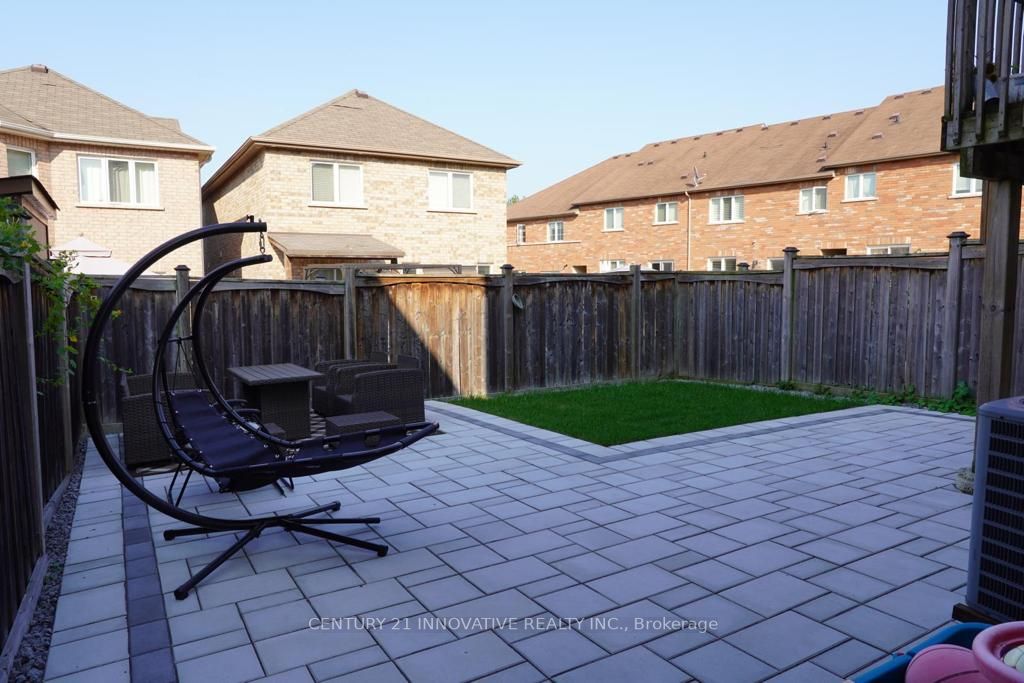 31 Shapland Cres E