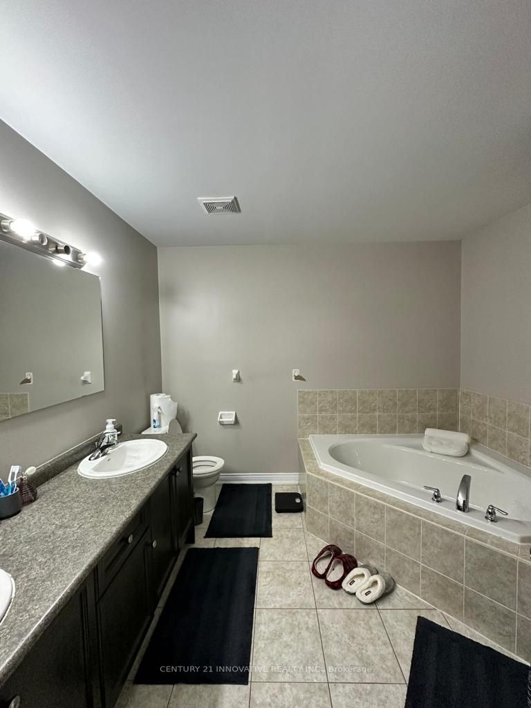 31 Shapland Cres E