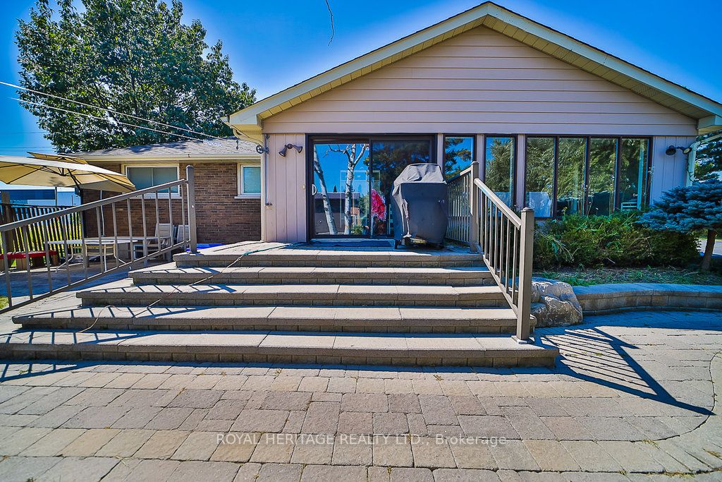 4725 Garrard Road
