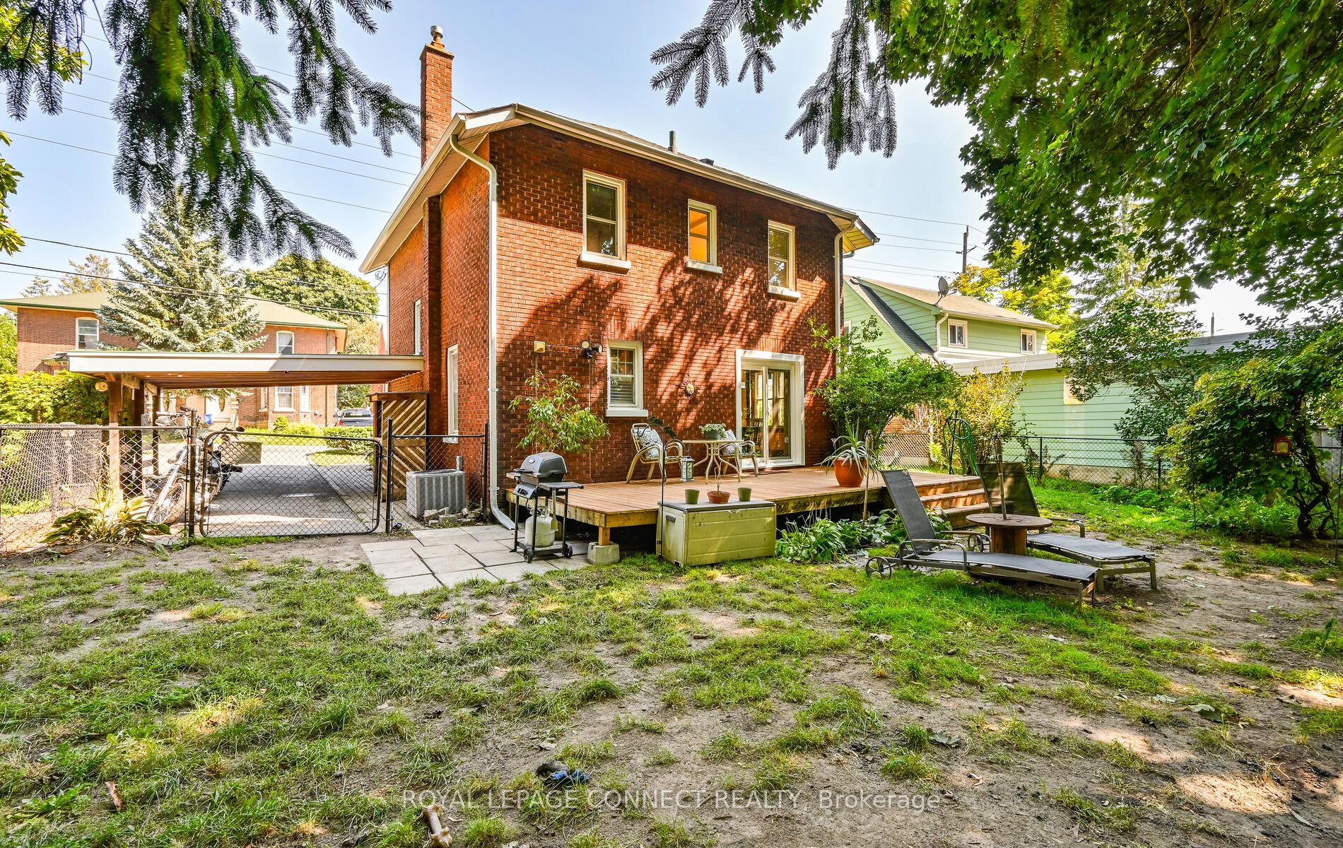 38 Scugog St