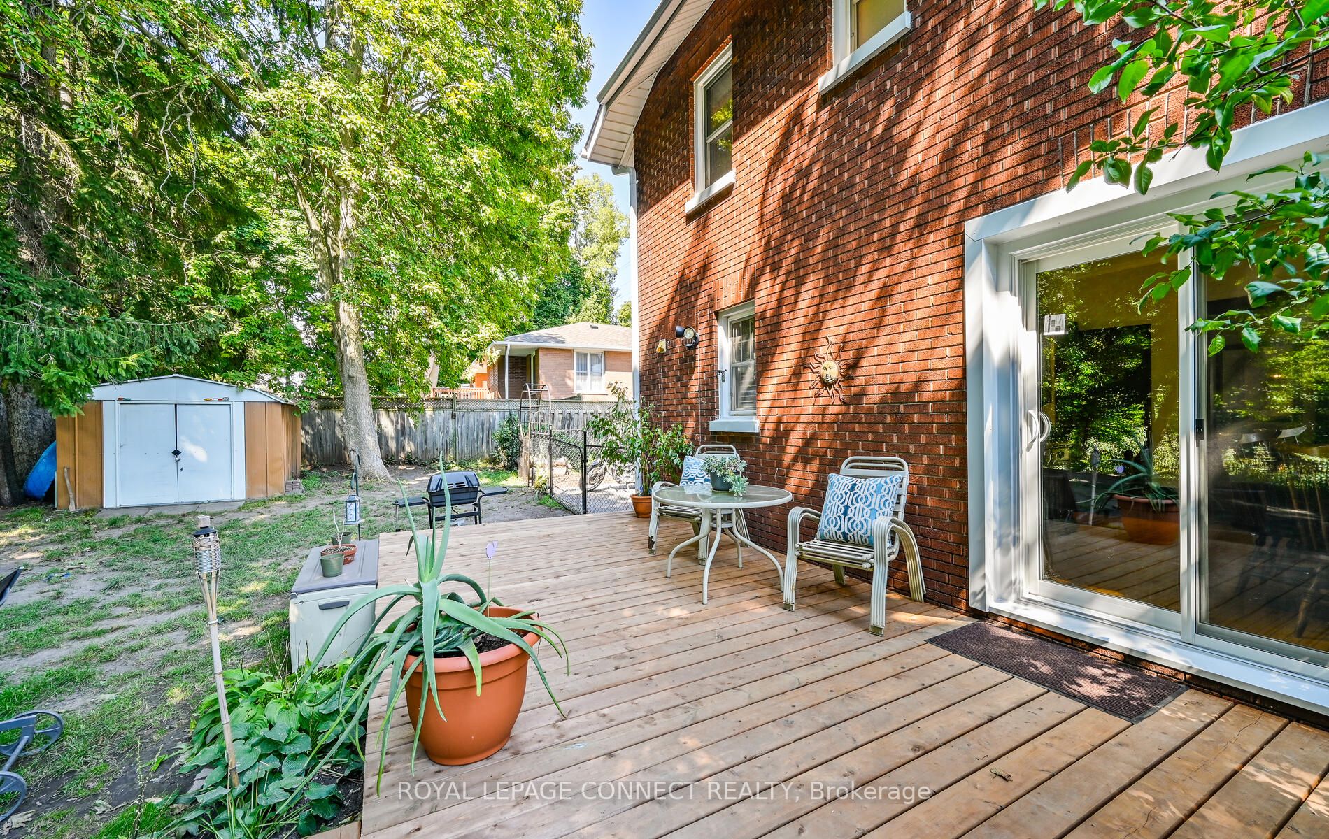 38 Scugog St