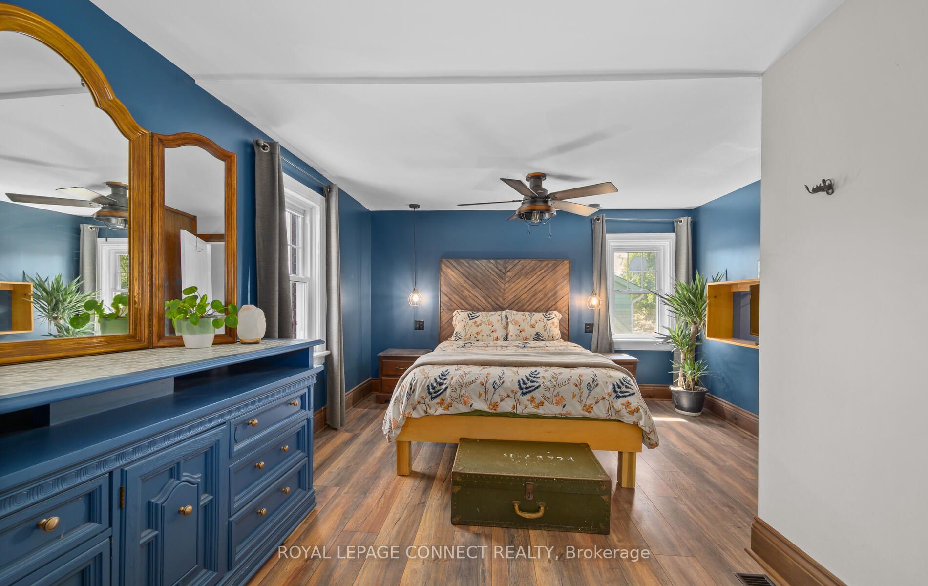 38 Scugog St