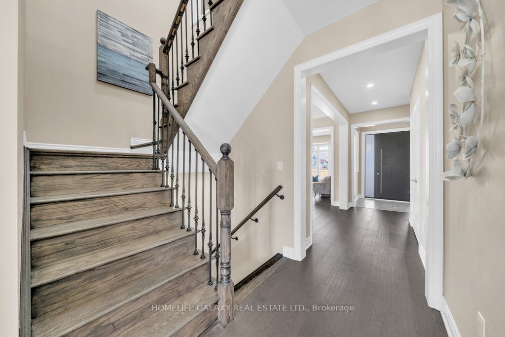 11 Donald Powell Cres