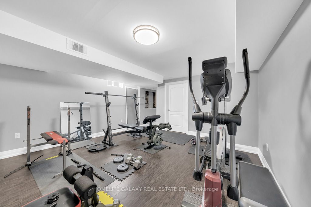 11 Donald Powell Cres